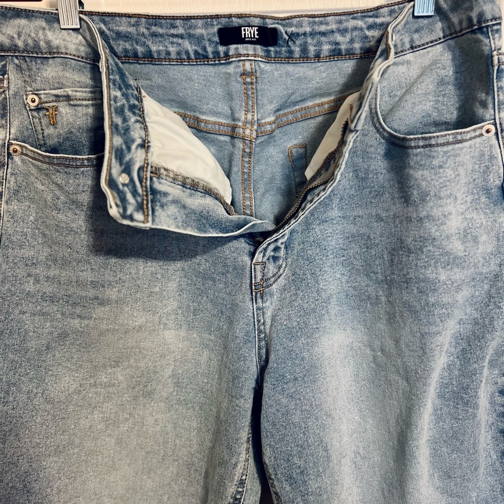 Frye Women's Light Blue Straight Leg Jeans - Picture 3 of 11